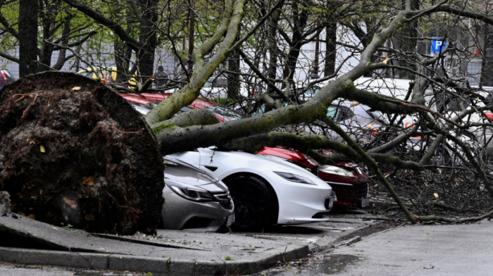 Nevreme napravilo kolaps u regionu, Hrvatska paralisana: Gradovi odsečeni, ljudi bez struje i velika šteta