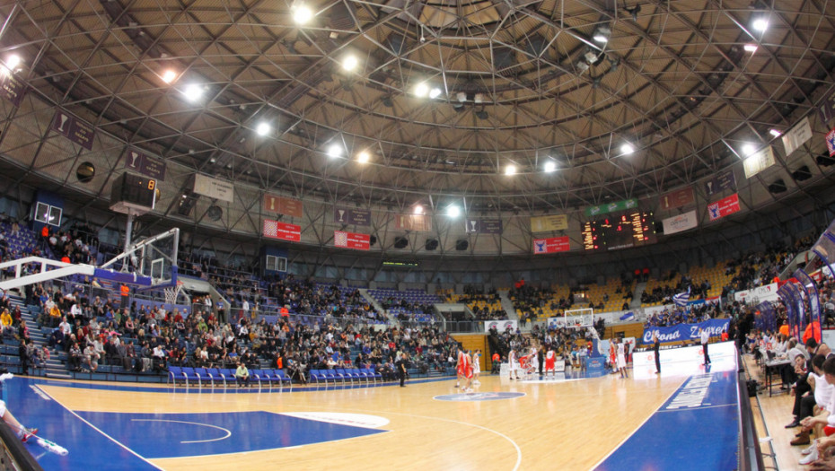 (VIDEO) Potpuni haos u Zagrebu: Nevreme srušilo krov Sportskog centra "Dražen Petrović"! Dvorana nije za upotrebu