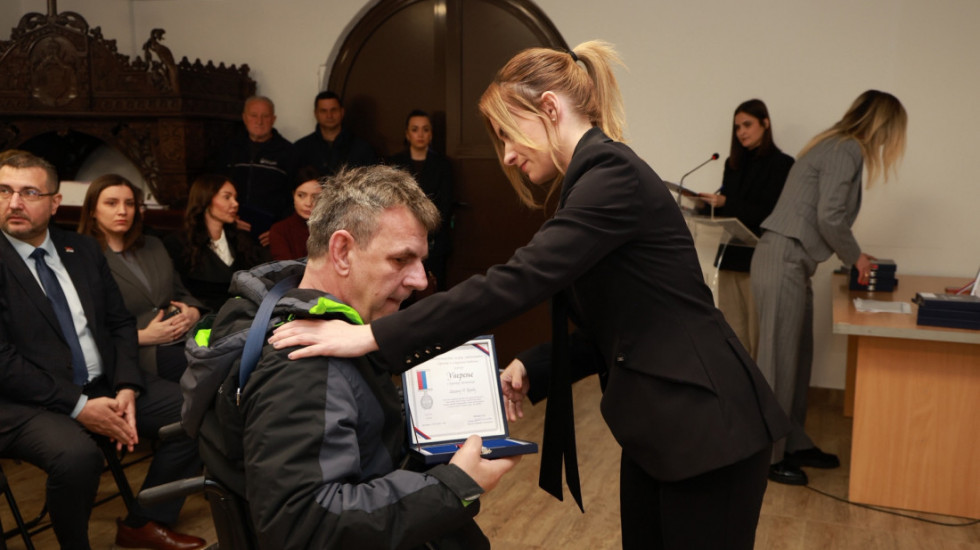 Đurđević Stamenkovski uručila 64 boračke spomenice ratnim vojnim invalidima u Smederevskoj Palanci (FOTO)