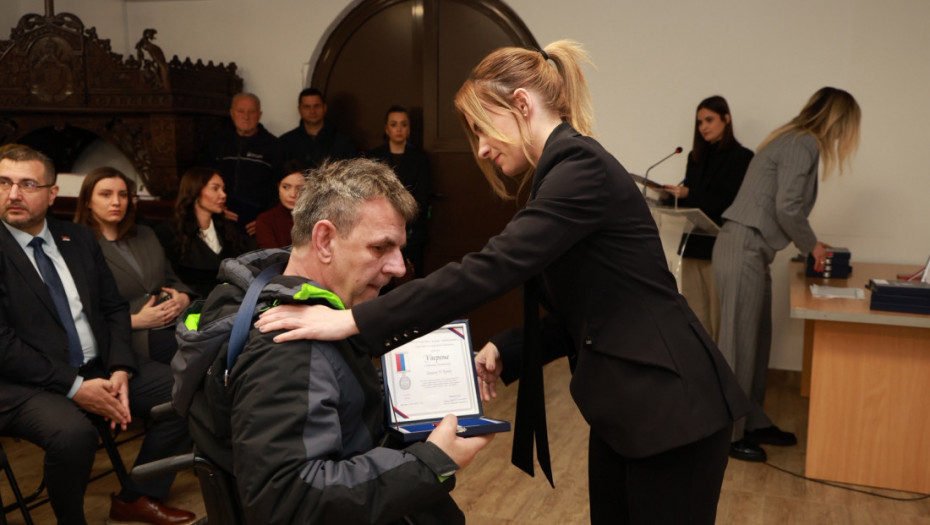 Đurđević Stamenkovski uručila 64 boračke spomenice ratnim vojnim invalidima u Smederevskoj Palanci (FOTO)