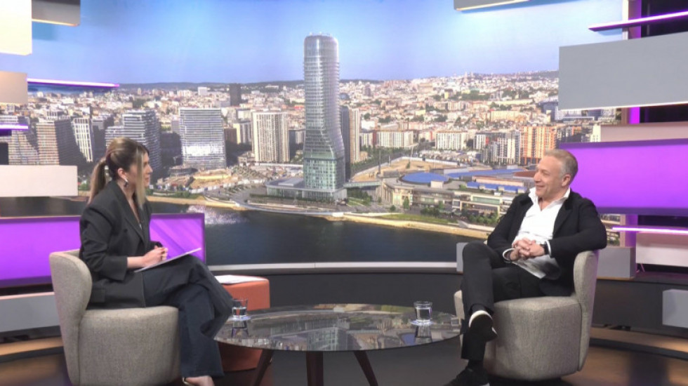 Glumac Milan Kalinić o predstavi "Idealna polovina" i značaju pozorišta u savremenom vremenu