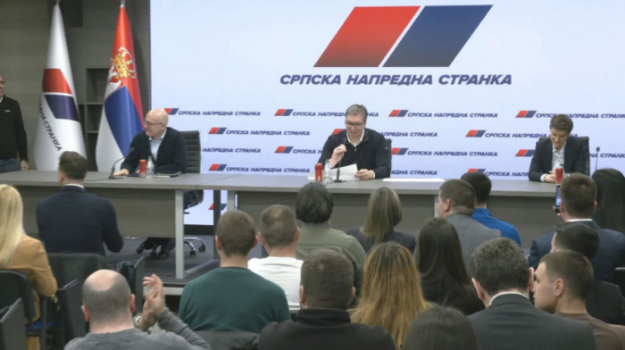 Vučić o istraživanju i podršci SNS : Naša stranka skoro šest godina stoji najbolje