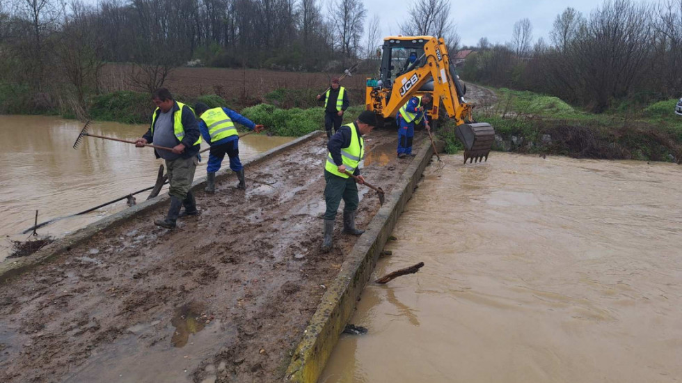 Vanredna odbrana od poplava zbog intenzivnih padavina, Srbijavode o stanju na rekama (FOTO)