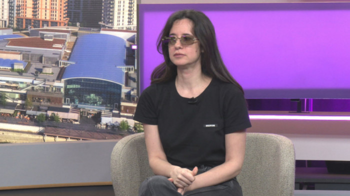 Sajsi MC predstavila prvu zbirku poezije "Šta žulja zgrade"