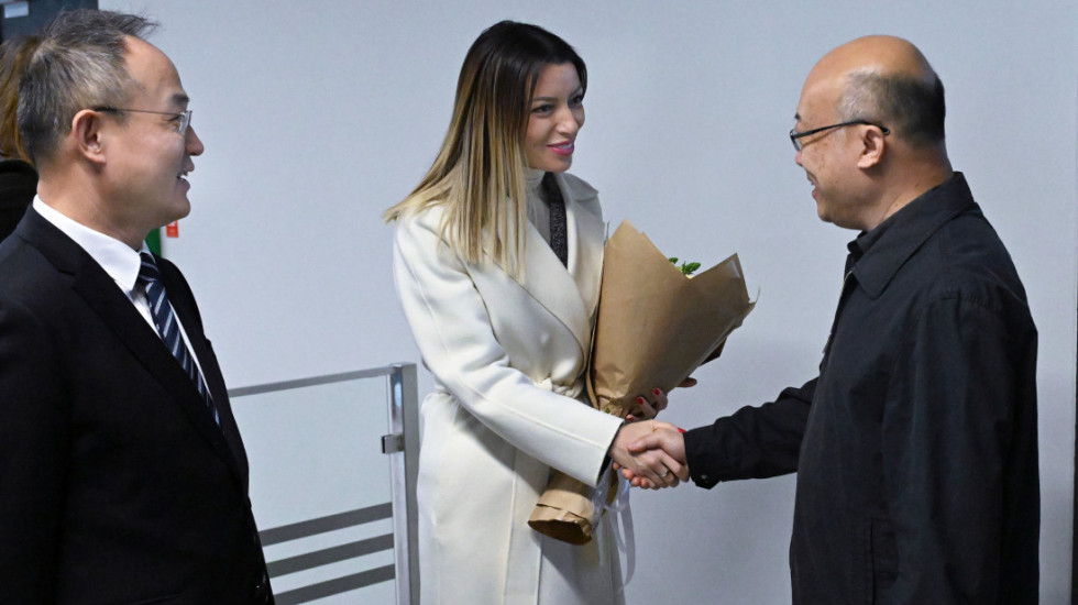 Mesarovićeva dočekala na aerodromu "Nikola Tesla" delegaciju Narodne Republike Kine