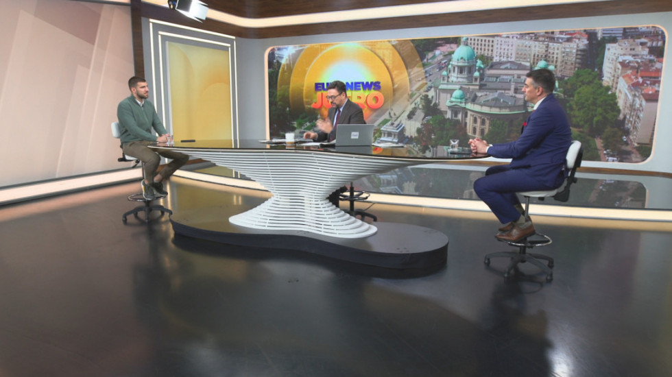 Tenzije i napadi van biračkih mesta: Šta se dešavalo u nedelju za vreme lokalnih izbora?