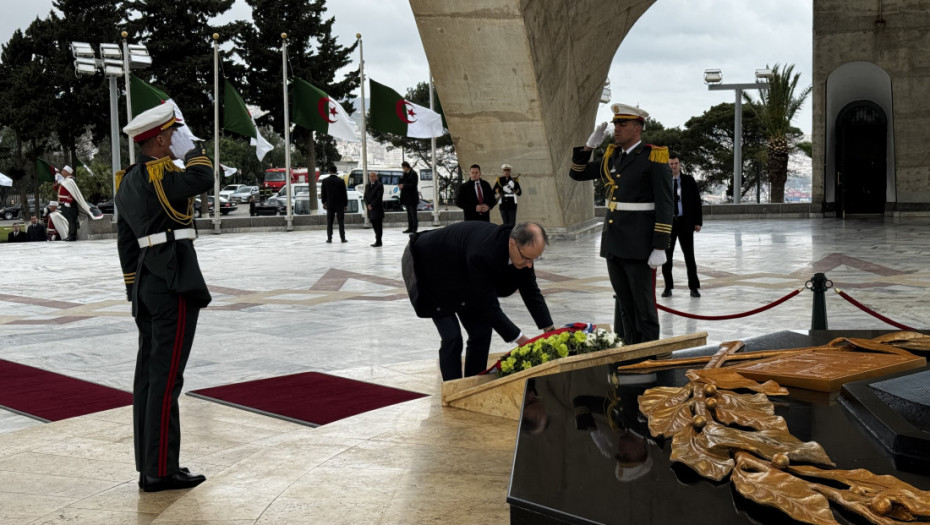 Macut položio venac na Spomenik mučenicima posvećen Alžirskom ratu za oslobođenje
