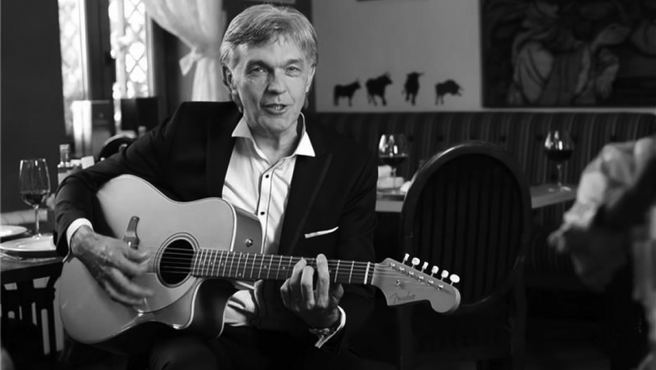 Preminuo voditelj i pevač Mikan Kozomara