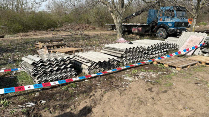 Hapšenje za ekološki kriminal u Subotici: Nezakonito skladištio azbest i ugrožavao životnu sredinu (FOTO)
