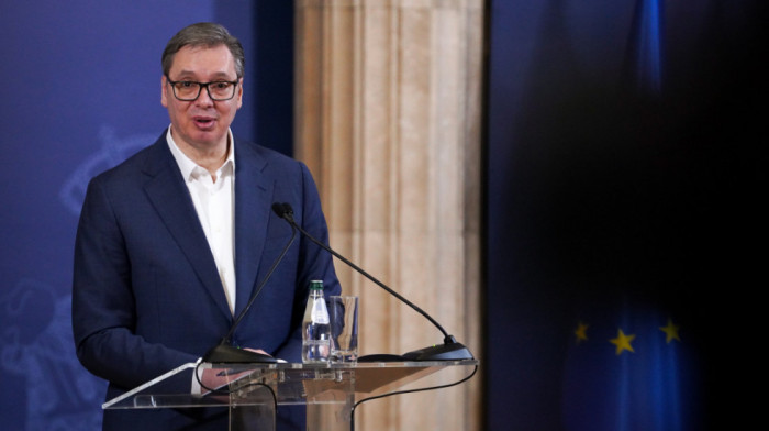 Vučić: Po zakonu i Ustavu, rektor ne bi trebalo da se bavi politikom