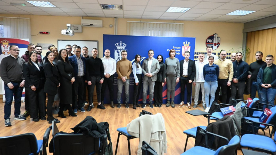 Milićević u Smederevu sa mladima: Društvu nedostaje dijalog i direktan razgovor