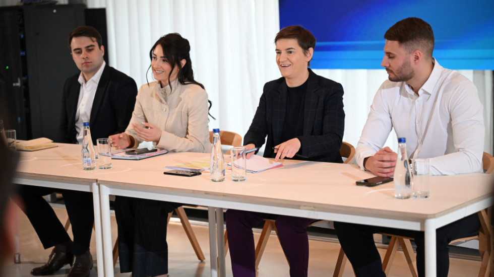 Brnabić čestitala Dan studenata: Država će vratiti obrazovanje na pravi put