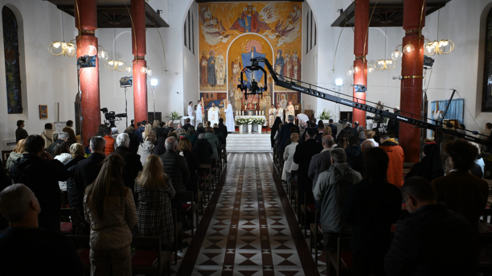 Održana svečana Uskršnja misa u beogradskoj Katedrali Uznesenja Blažene device Marije