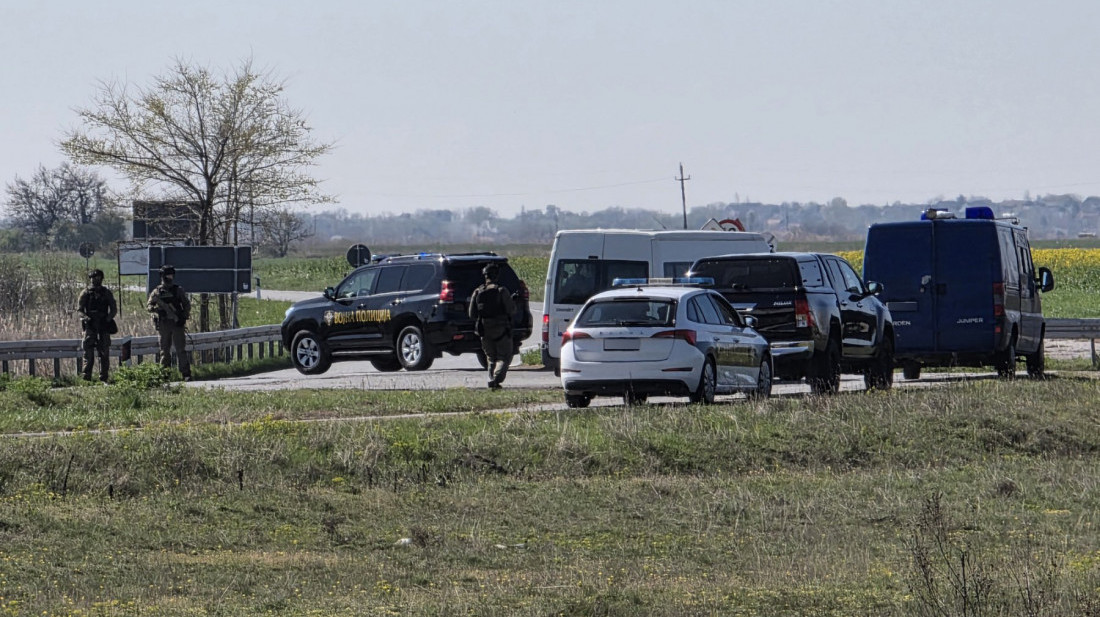 Policija i vojska na severu Srbije: Blokade i pretresi kod Kanjiže od ranog jutra (FOTO/VIDEO)