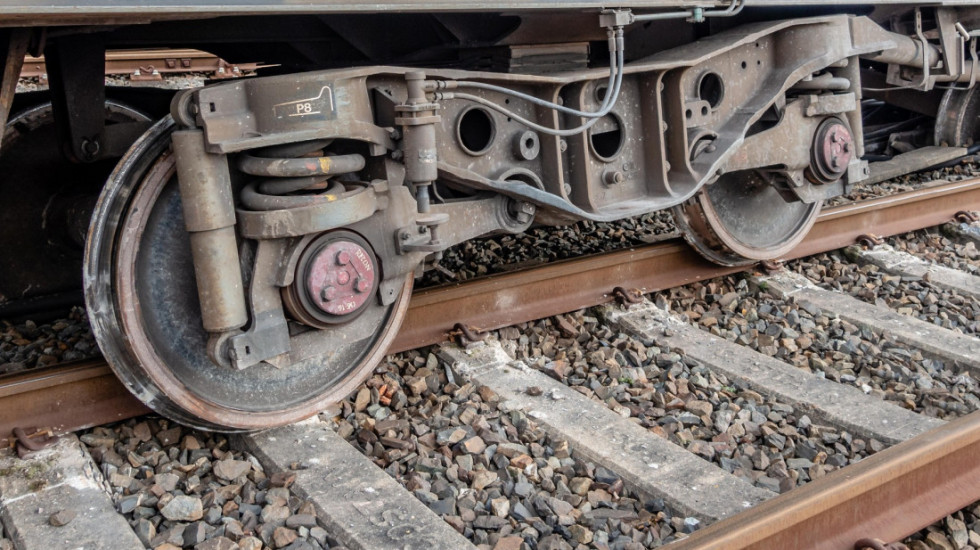 Putnički voz iskočio iz šina u Bačkoj Topoli, Srbijavoz: "Nema povređenih"