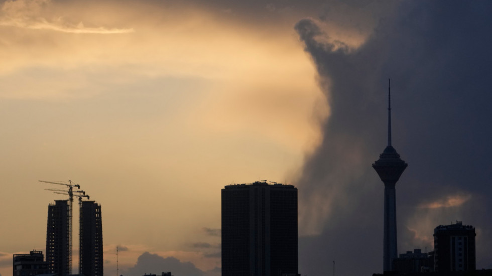 UAE: Iran ispalio 17 raketa i 35 dronova, uprkos objavi o dvonedeljnom primirju