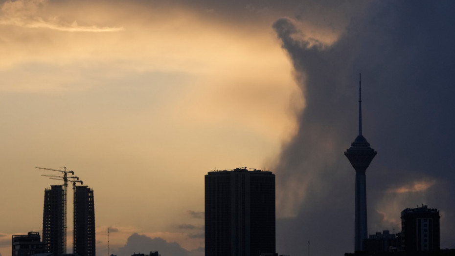 UAE: Iran ispalio 17 raketa i 35 dronova, uprkos objavi o dvonedeljnom primirju