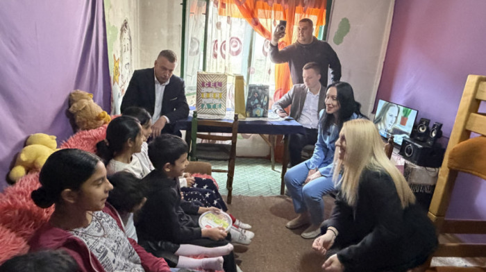 Ministarka Žarić Kovačević u Babušnici posetila osmočlanu porodicu zbog koje opstaje seoska škola