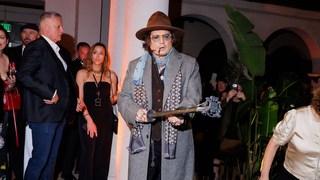 Džoni Dep lansirao svoj brend karipskog ruma pod imenom "Tri srca"