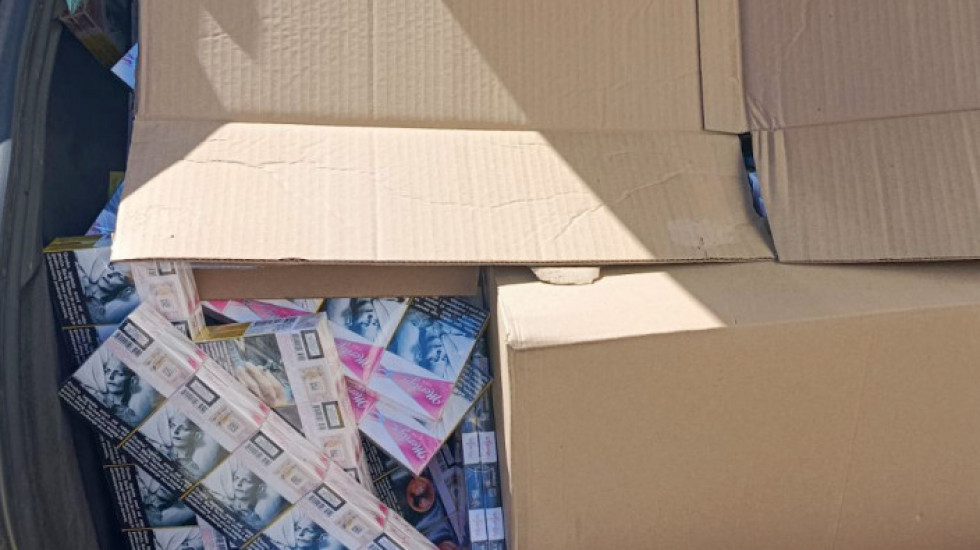 Zaplenjeno 11.000 paklica cigareta kod Raške: Budžet Srbije oštećen za četiri miliona dinara