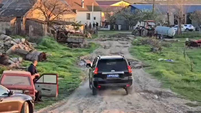 Filmska potera u Novom Sadu: Muškarac pucao na policiju, uhapšen u Mošorinu (VIDEO)