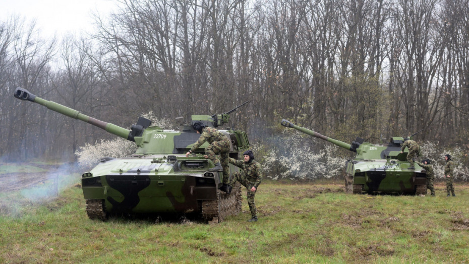 Obuka kopnenih jedinica VS na usavršenim samohodnim haubicama realizovana u Kraljevu
