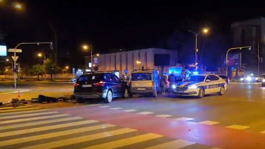 Pritvor osumnjičenom za tešku saobraćajnu nesreću u Novom Sadu: Udario u semafor koji je pao i usmrtio pešaka