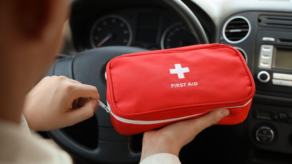 Šta mora da sadrži prva pomoć u automobilu? Grci od 18. juna uvode brojne novine