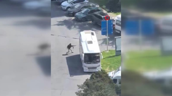 Objavljeni snimci pucnjave kod izraelskog konzulata u Istanbulu: Trojica napadača otvorili vatru na policiju