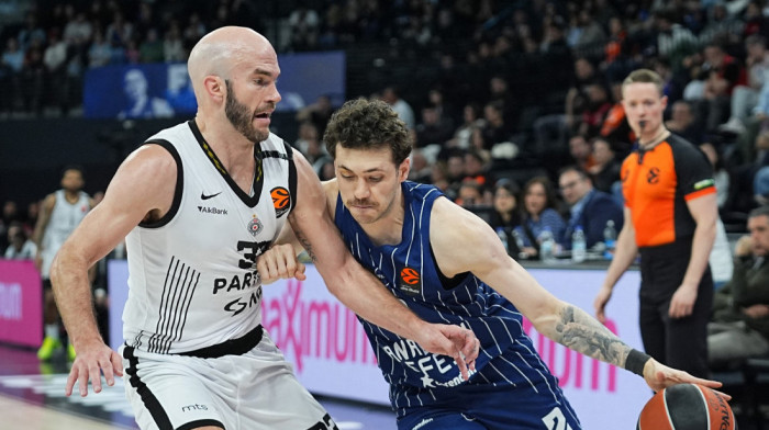 "Parni valjak" zastavljen u Istanbulu: Efes prekinuo Partizanovu seriju