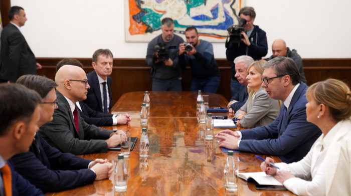 Vučić nastavio konsultacije: Posle Udruženog sindikata Srbije "Sloga", sastanak sa vrhom SNS