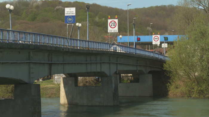 Protest u Novom Gradu zbog planiranog skladišta nuklearnog otpada u Hrvatskoj