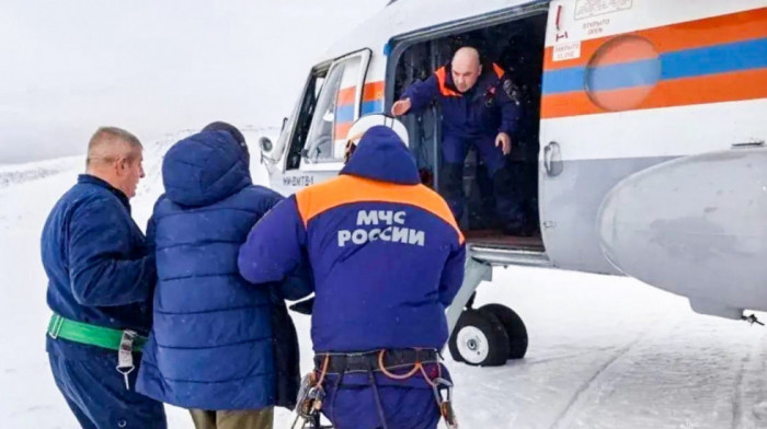 Tragedija na Kamčatki: Preminule dve osobe, petoro turista evakuisano