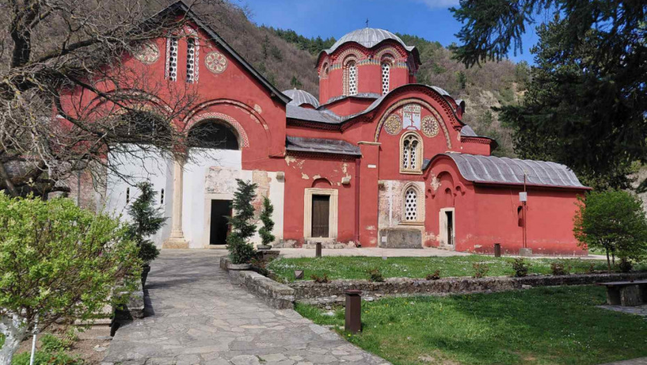 Zatvorene ambulante u selima Banje i Suvo Grlo na Veliki petak: Srpska lista traži hitnu reakciju međunarodne zajednice