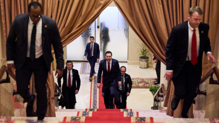 Prva runda pregovora SAD i Irana završena nakon nešto manje od dva sata