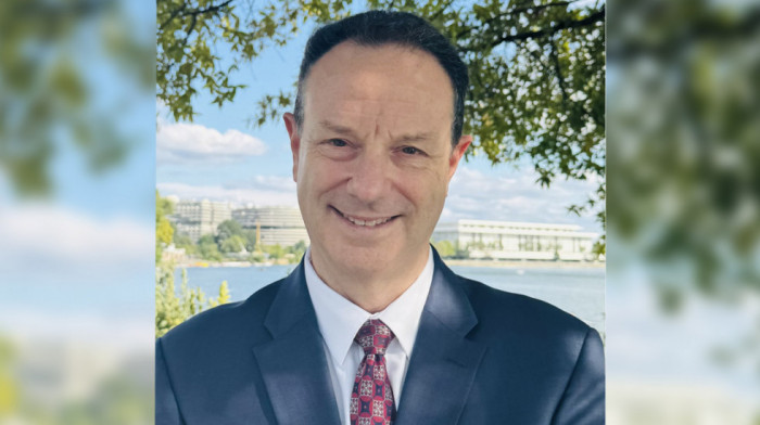 Nuklearna energija za energetsku bezbednost Srbije: Intervju sa bivšim američkim diplomatom Džastinom Fridmanom