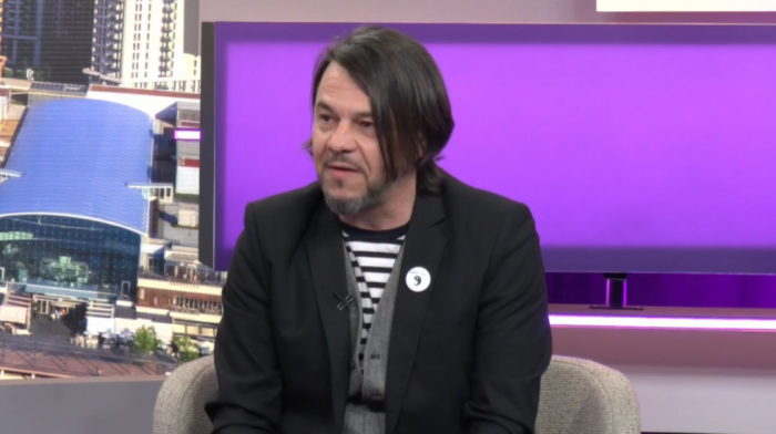 Kako muzika postaje poezija: Dejan Mrkalj i zbirka "Poema probuđenog boema"