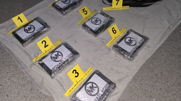 Zaplenjeno nekoliko kilograma kokaina "brendiranog" imenom poznatih ženskih torbi: Uhapšen osumnjičeni u Novom Sadu