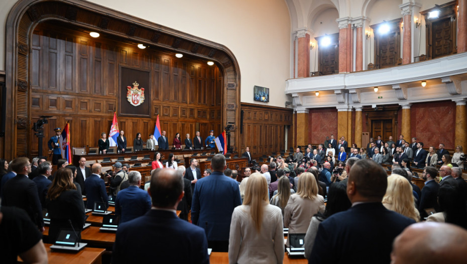 Usvojen dnevni red Druge redovne sednice, poslanici raspravljaju o 40 tačaka