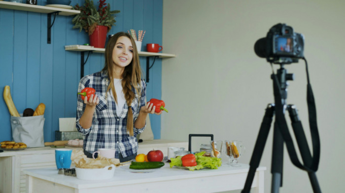 "Previše slobode za gluposti": Holandski poslanici traže da se stane na put neutemeljnim savetima influensera