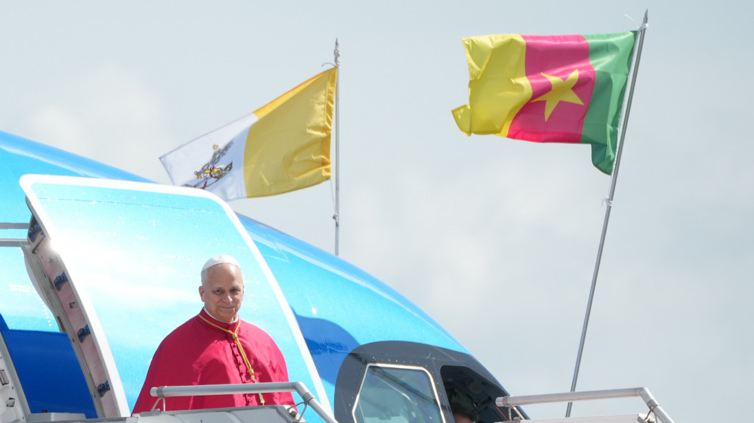 Papa Lav XIV stigao u Kamerun: Dijalog između različitih verskih zajednica, ključ za mir u svetu
