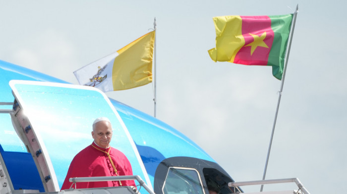 Papa Lav XIV stigao u Kamerun: Dijalog između različitih verskih zajednica, ključ za mir u svetu