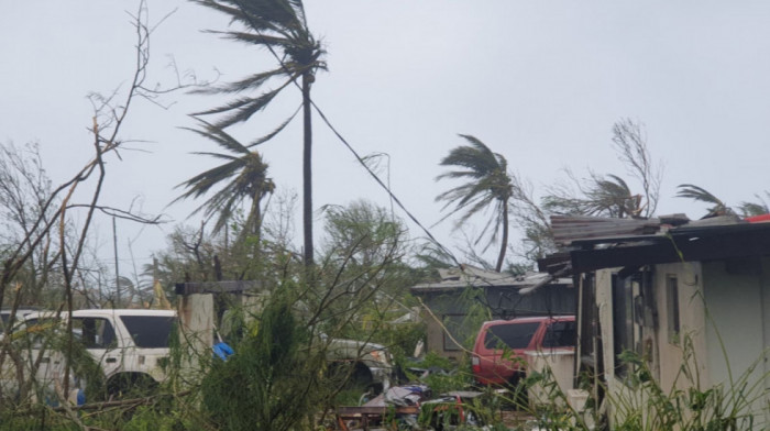 Super tajfun Sinlaku pogodio Severna Marijanska ostrva: Vetrovi do 240 kilometara na sat izazvali veliku štetu