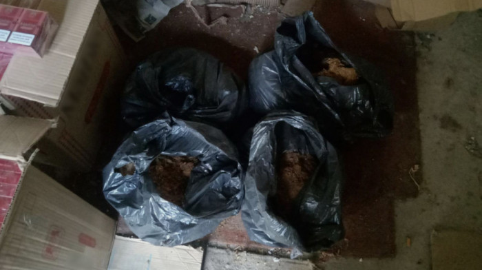 Zaplenjeno 248 boksova cigareta i 16 kilograma duvana: Krivična prijava protiv muškarca iz Požarevca (FOTO)