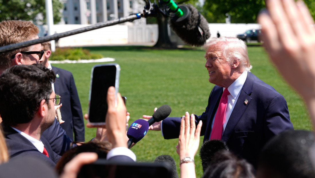 Tramp rizikuje da upadne u zamku uoči pregovora: Kako zastrašivanje preko društvenih mreža može puno da ga košta