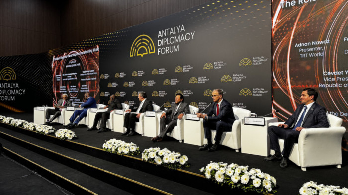 Macut učestvuje na panelu na Antalijskom forumu