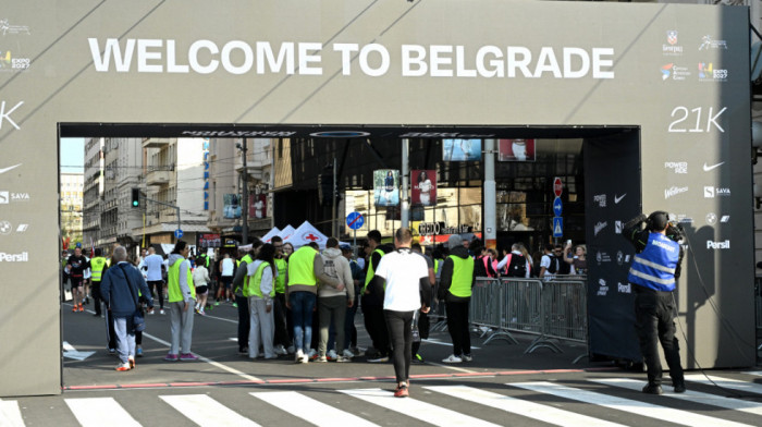 Polumaraton i štafetni polumaraton počeli danas u devet časova, start na Trgu republike