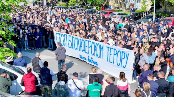 U Novom Sadu održan protest protiv blokada saobraćaja
