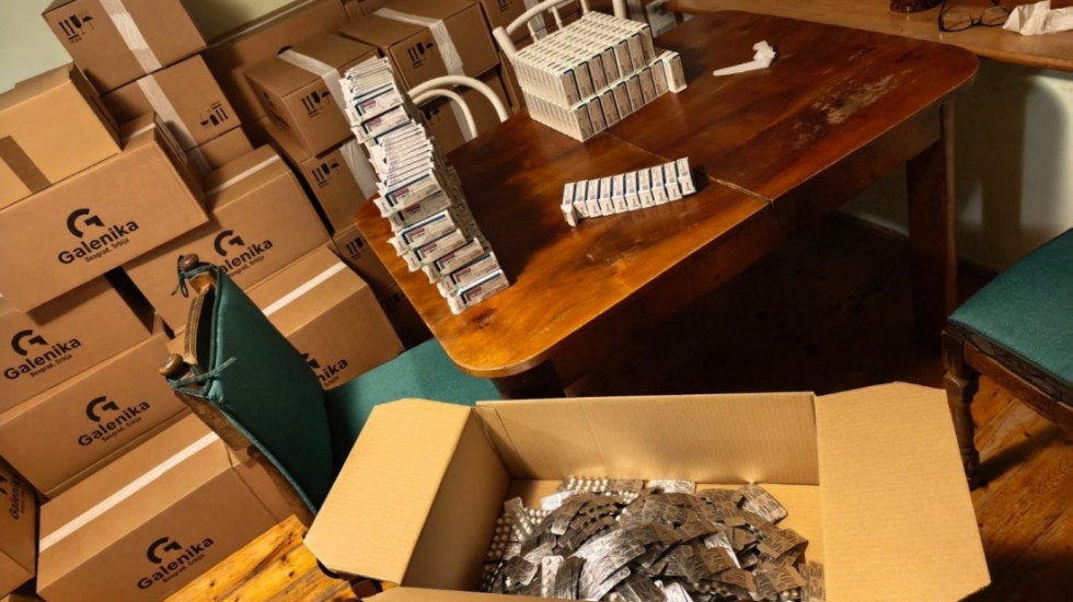 Policija razbila lanac: U kući osumnjičenog pronađeno 450.000 tableta