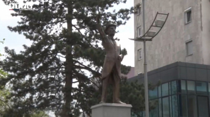 U Gradišci u otkrivena statua Nikole Tesle